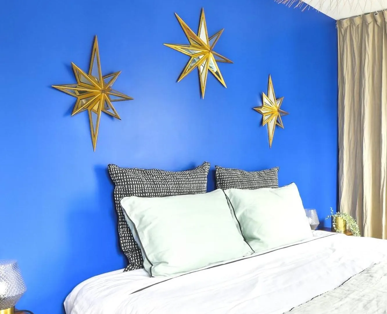 Luxury Top Floor Duplex Near Le Marais location